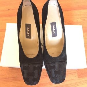 Black suede Bally pumps